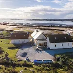 Doleen Quay House * Ballyconneely