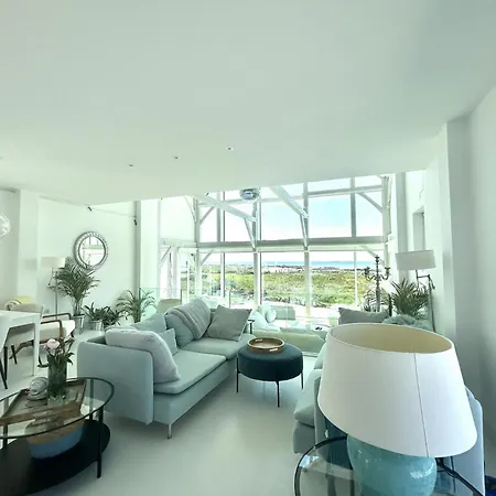Doleen Quay House *