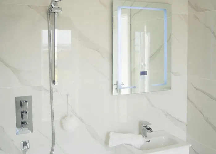 Doleen Quay House Балликоннили