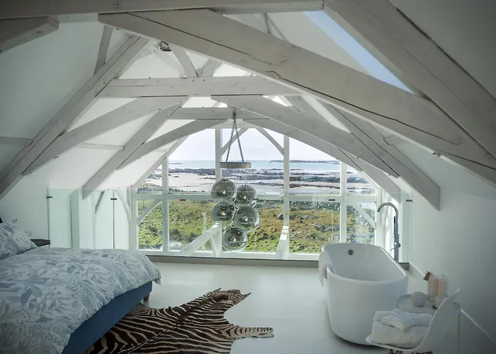 Doleen Quay House Балликоннили