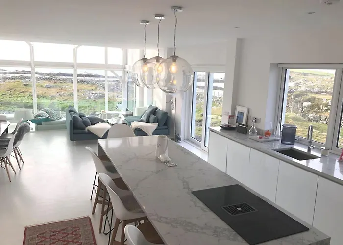 Doleen Quay House Балликоннили